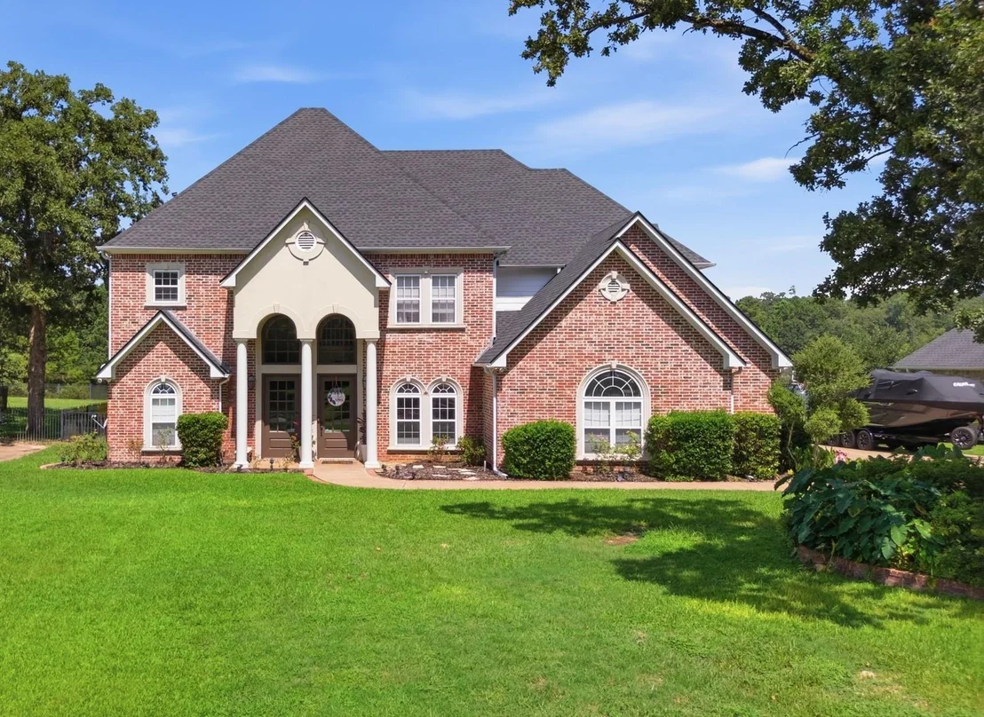 Photo of 10936 Deer Creek Drive