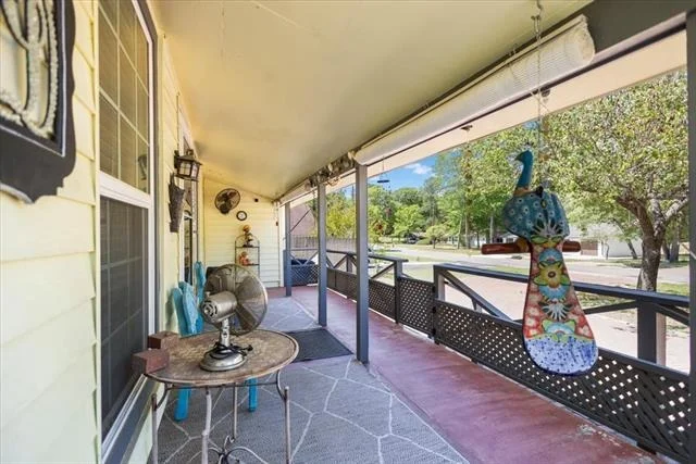 Photo of 333 Lakeview Drive