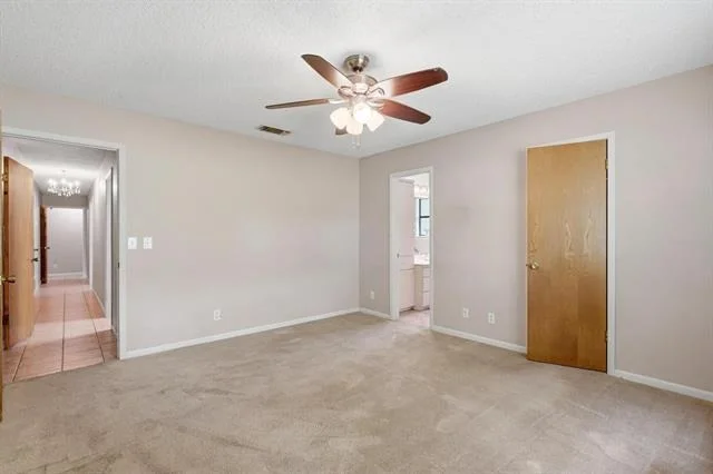 Photo of 116 Greentree Cir