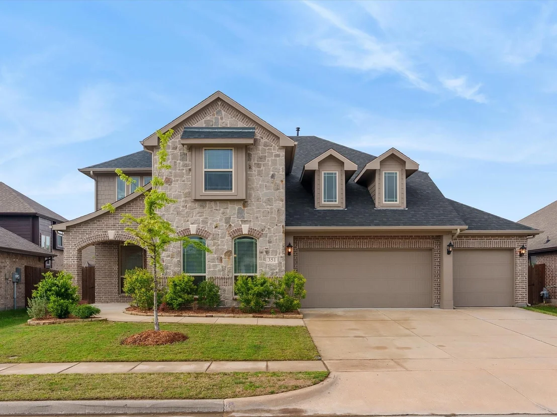 Photo of 351 Bluewood Drive