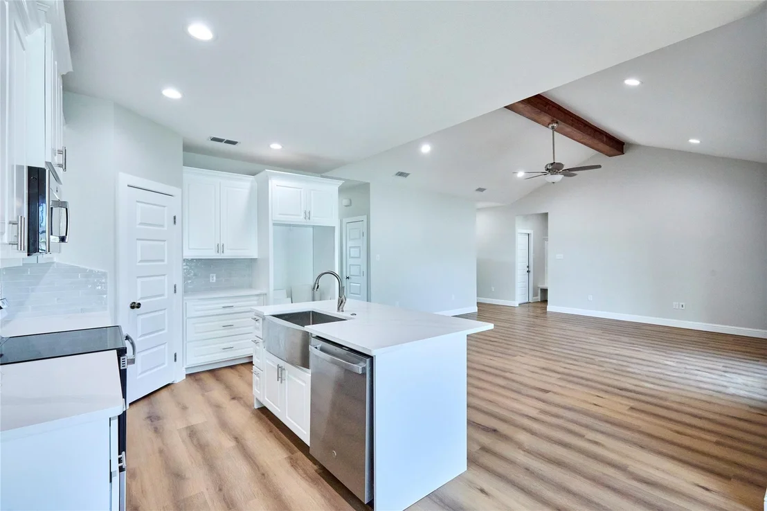Photo of 3922 National Drive