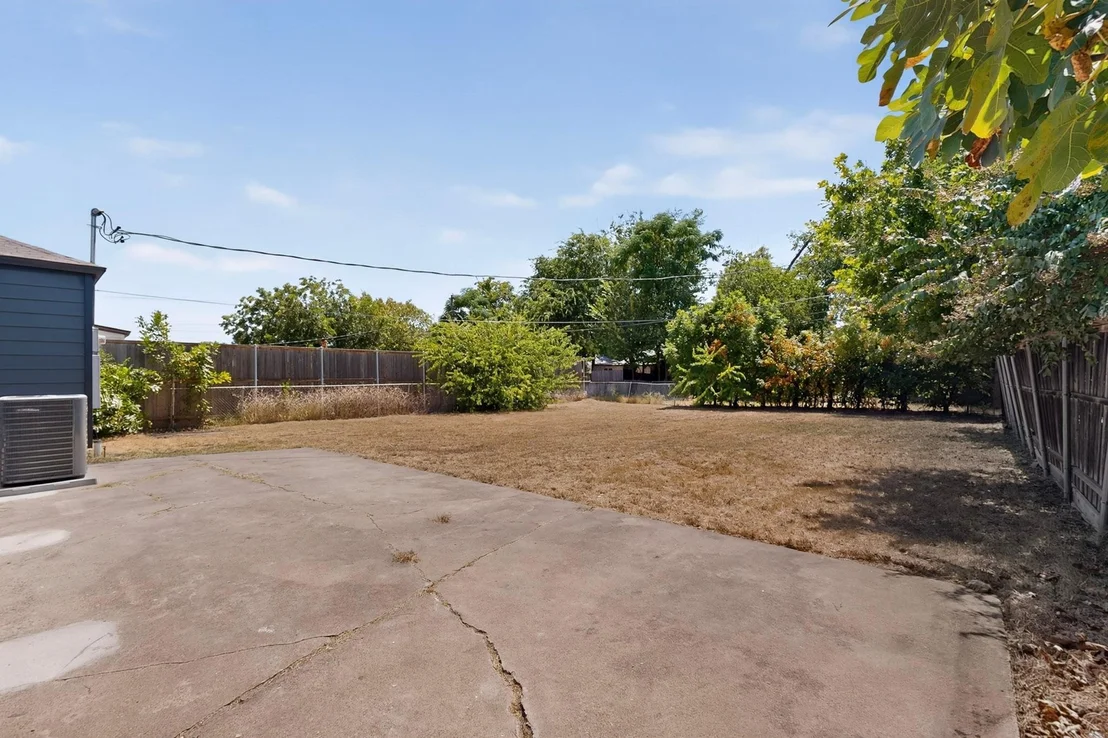 Photo of 808 Lilac Drive