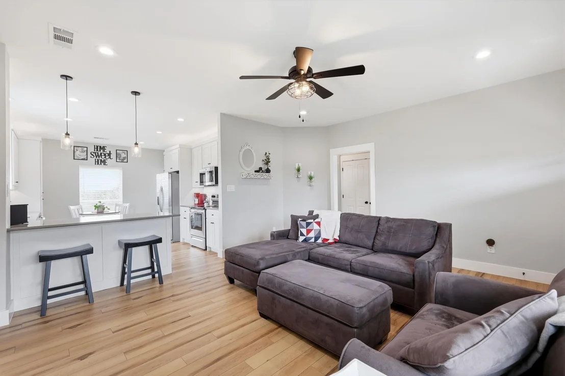Photo of 828 Cornelius Road