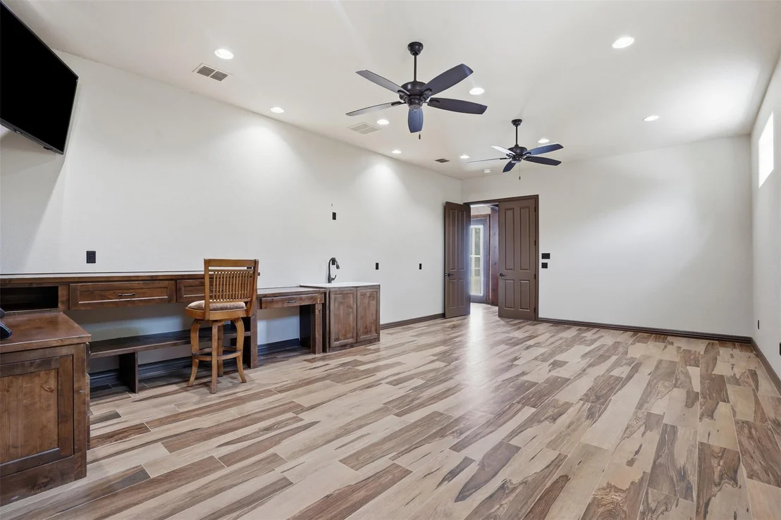 Photo of 9310 Bellechase Road