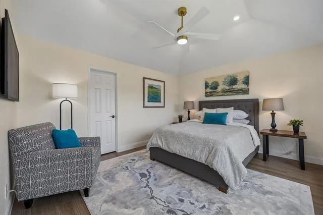 Photo of 1601 Kingspoint Drive