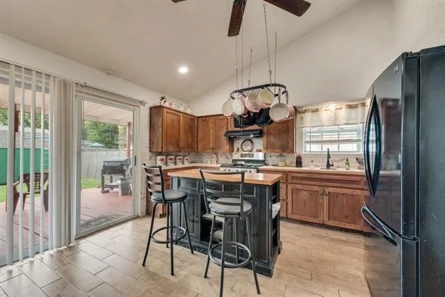 Photo of 1604 Summit Street