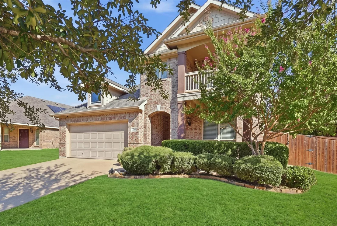 Photo of 305 Mossy Oak Trail