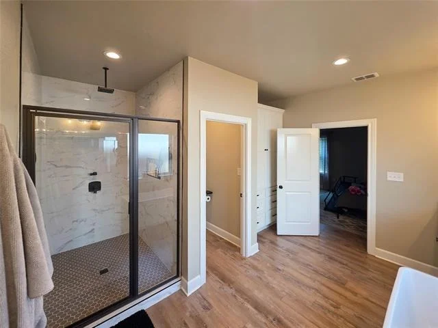 Photo of 5509 Fallbrook Drive