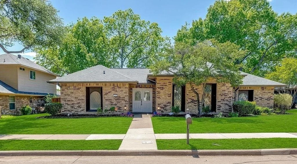 Photo of 1005 Nottingham Drive
