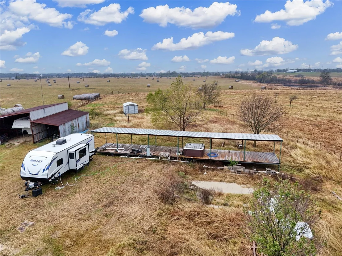 Photo of 689 County Road 464