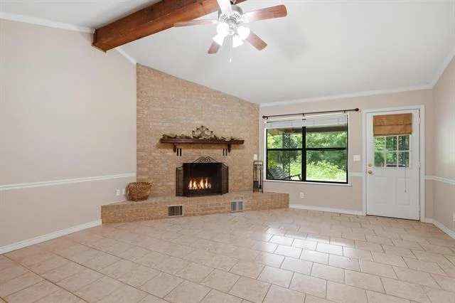 Photo of 116 Greentree Cir