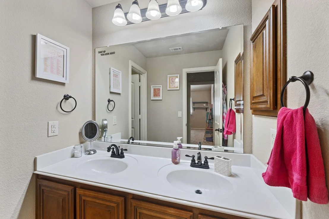 Photo of 724 Marietta Lane