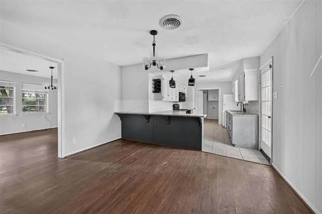 Photo of 2403 Robin Circle