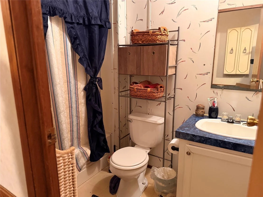Photo of 383 Randall Ave