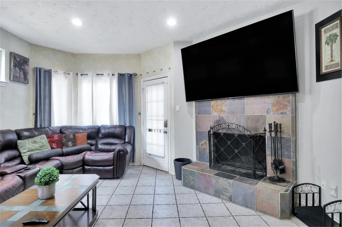 Photo of 1637 Arbor Ridge Drive