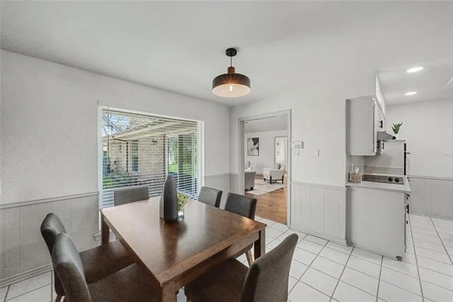 Photo of 2415 Lakeview Circle