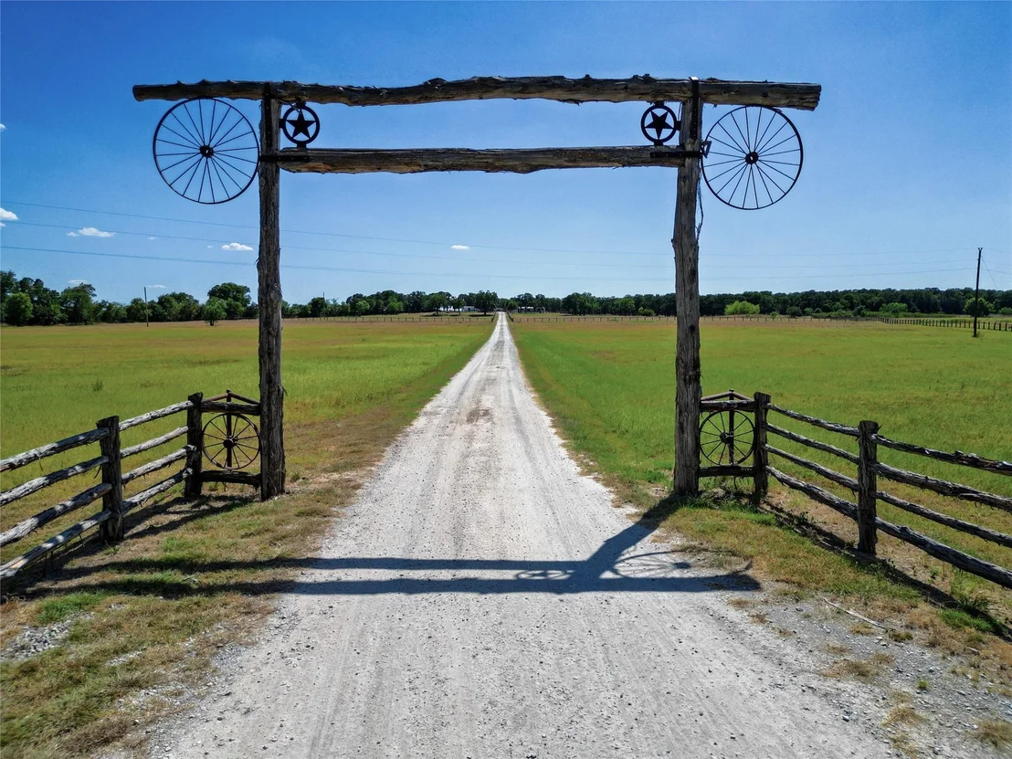 Photo of 4620 County Road 279