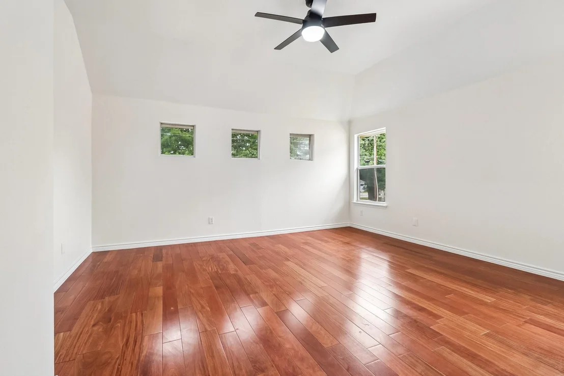 Photo of 526 Archer Drive