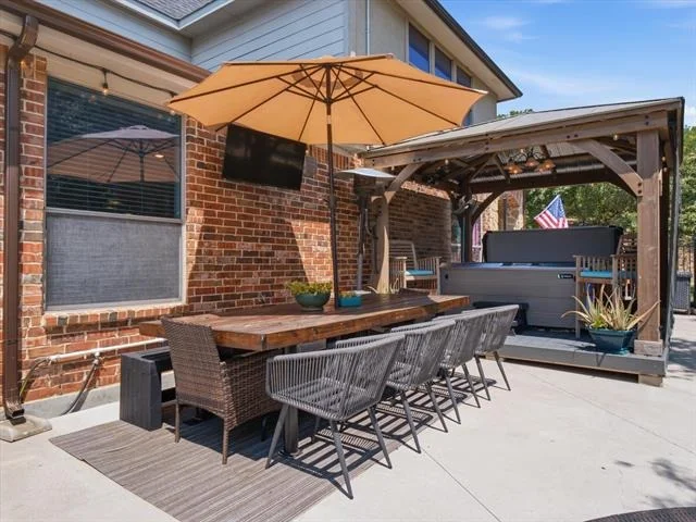 Photo of 4956 Exposition Way
