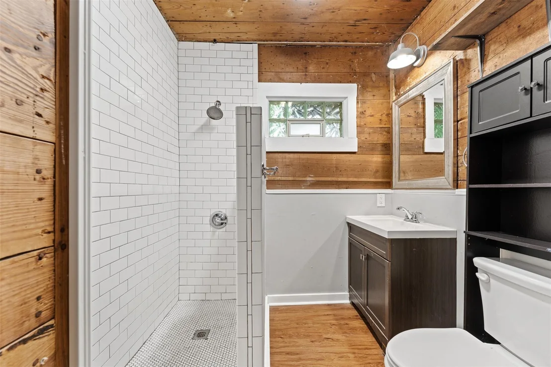 Photo of 512 Herring Avenue
