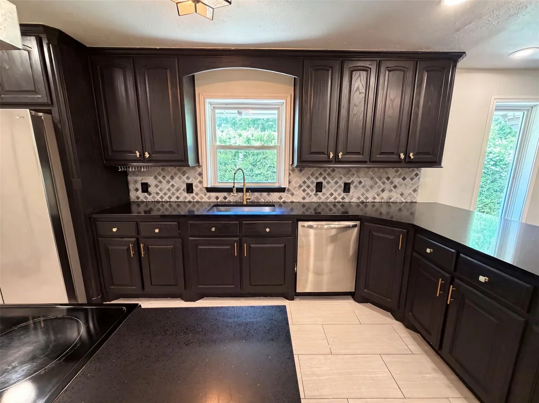 Photo of 3423 Willow Crest Lane