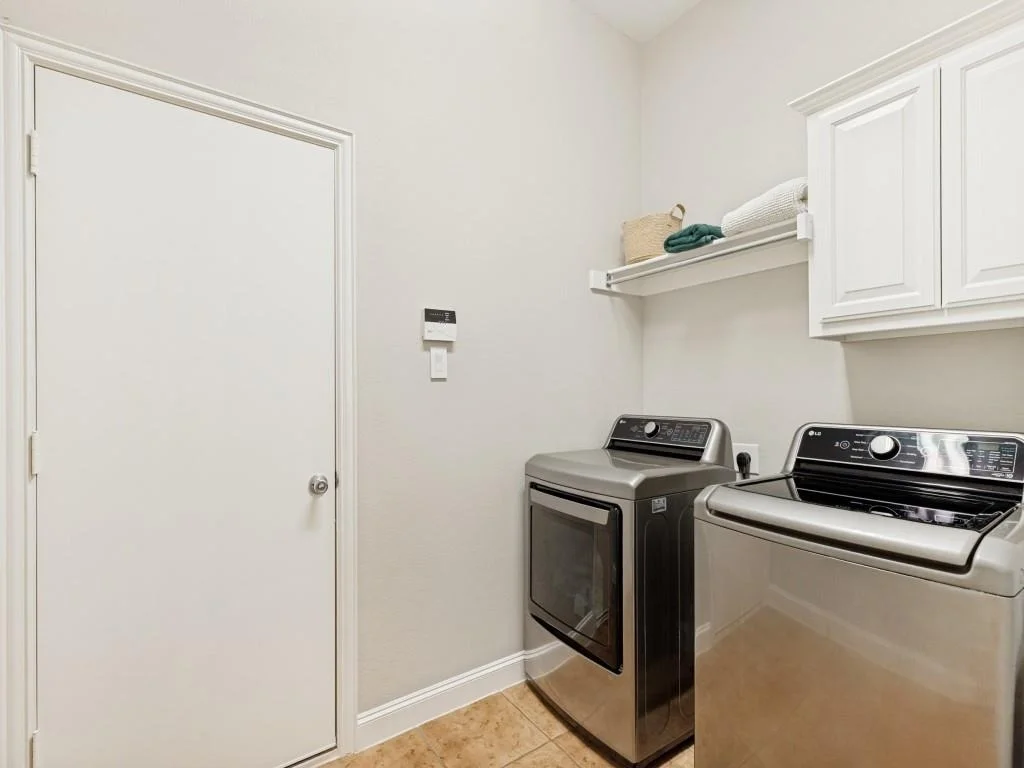 Photo of 1001 Thornapple Drive