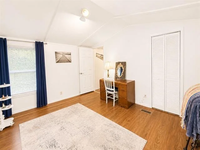 Photo of 17160 Lakeview Drive