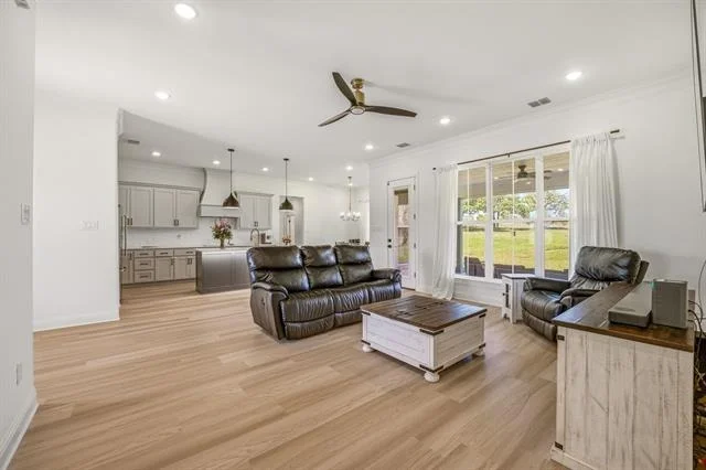 Photo of 445 Rodeo Way
