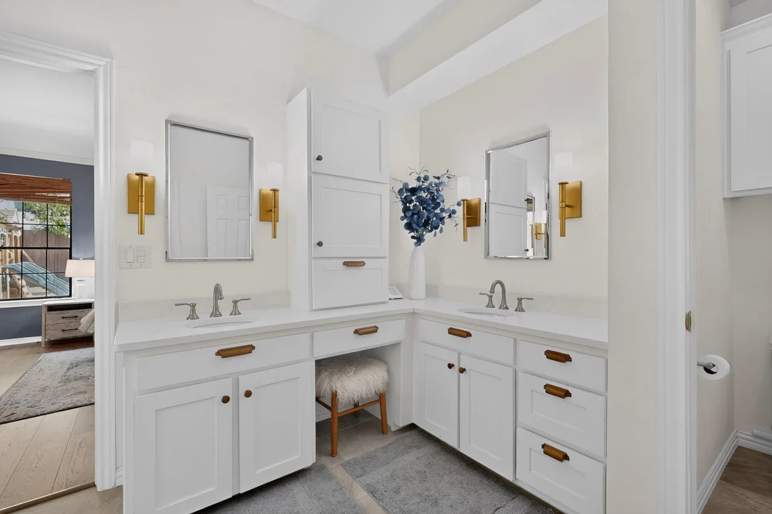 Photo of 7347 Williamswood Drive