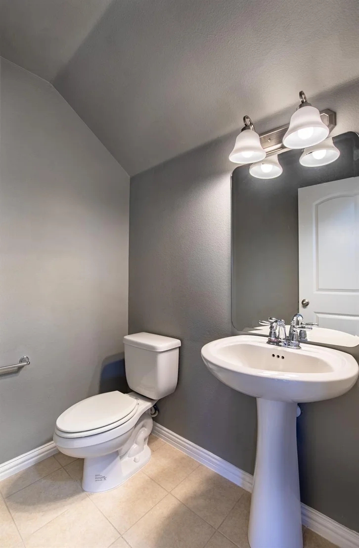 Photo of 3904 Deer Lake Drive