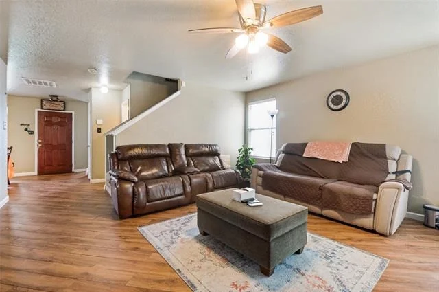 Photo of 727 Lentisco Drive