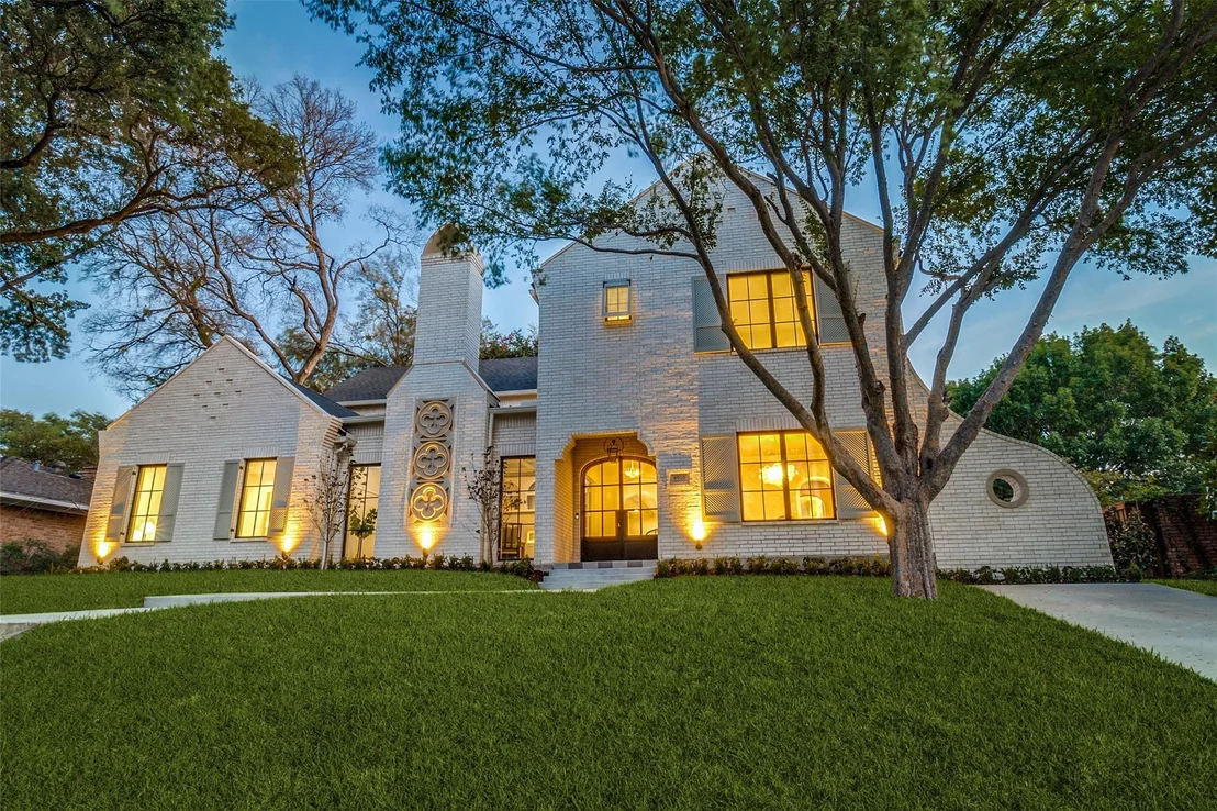 Photo of 6910 Wabash Circle