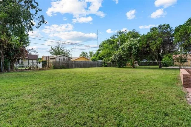 Photo of 1813 King Cole Drive