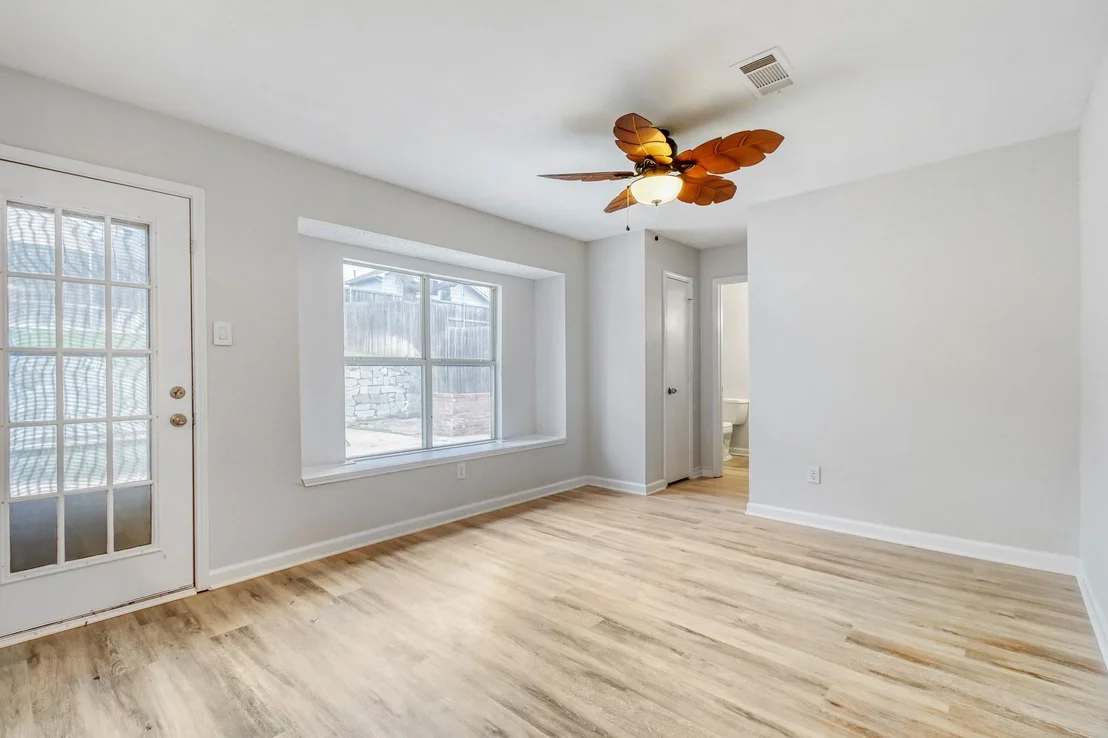 Photo of 2112 Meadowview Drive