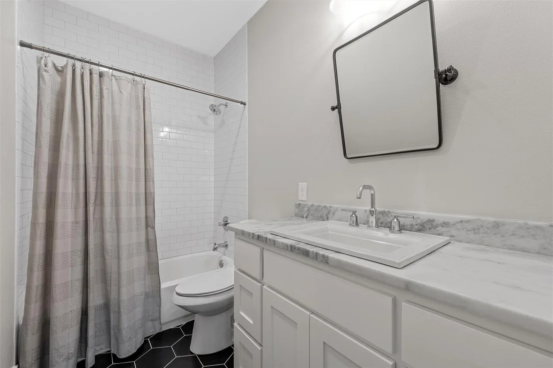 Photo of 252 Austin Hines Drive