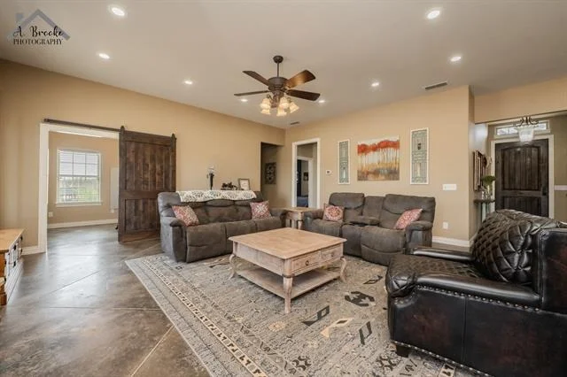 Photo of 9118 Hall