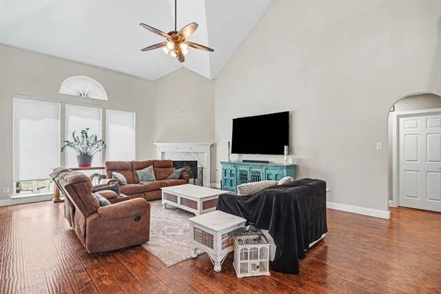 Photo of 5520 Champlain Drive