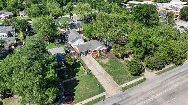 Photo of 2427 Centerville Road