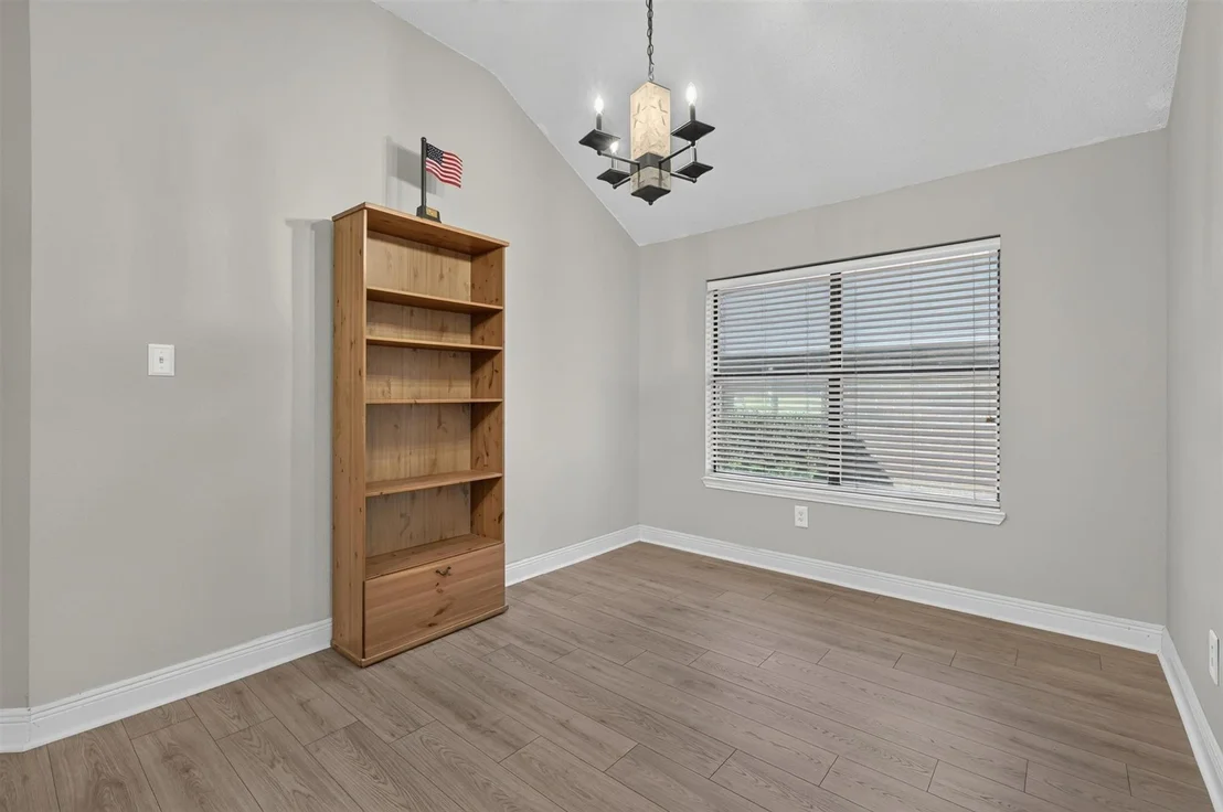 Photo of 2103 Meadowview Drive