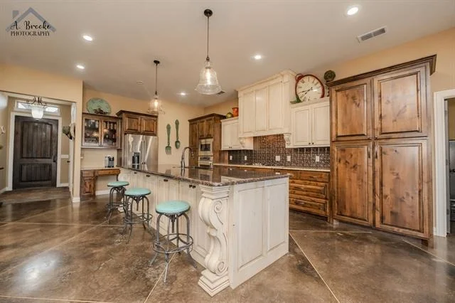 Photo of 9118 Hall