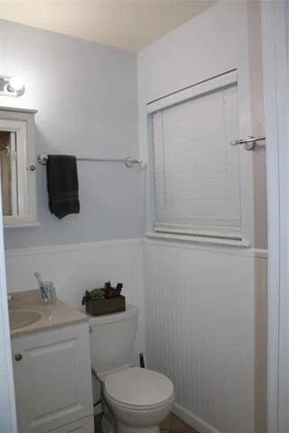 Photo of 208 PARK DR