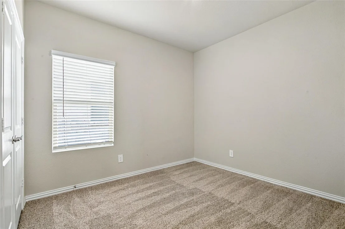 Photo of 113 Greenbriar Drive