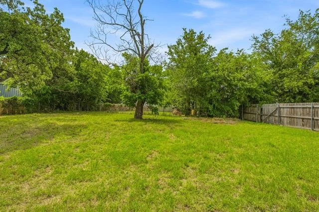Photo of 307 N Oak Lane