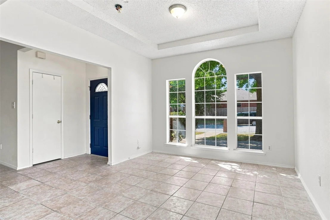 Photo of 1001 Flower Drive