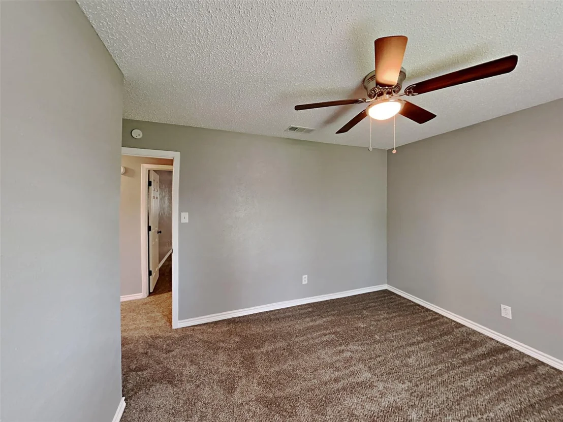 Photo of 702 Redbud Drive