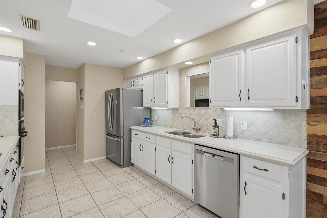 Photo of 5744 Ledgestone Drive