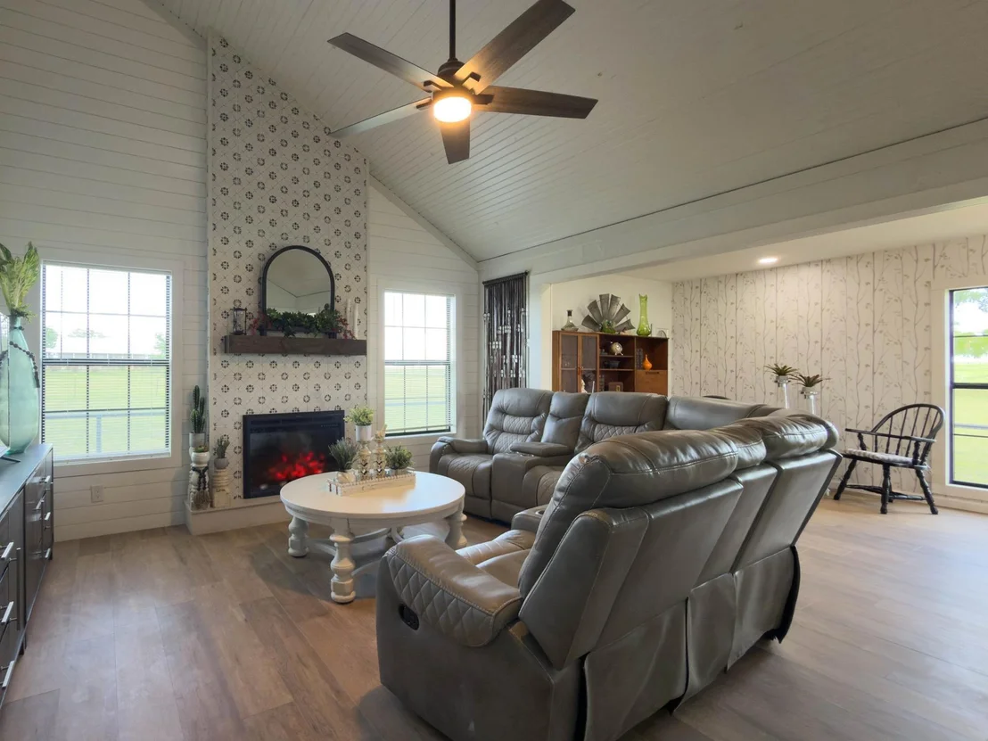 Photo of 5974 County Road 4100