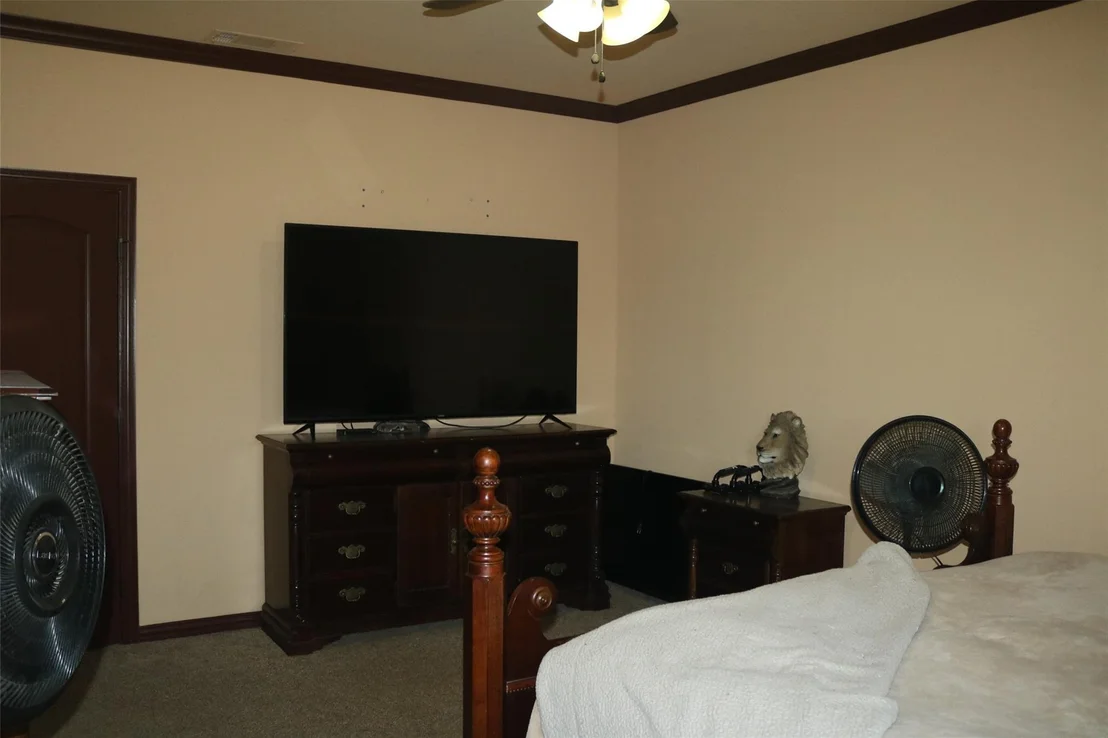Photo of 1055 Chartres