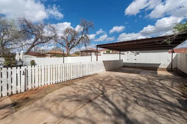 Photo of 1033 Highland Avenue