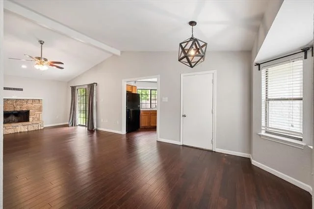 Photo of 1406 Colonnade Drive